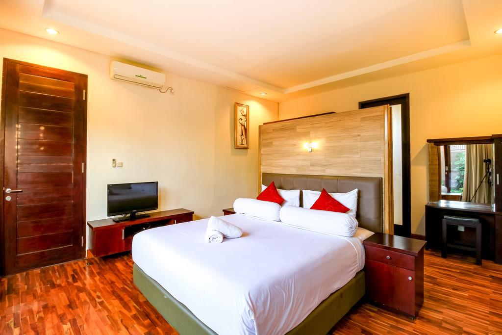 Villa Gayatri Seminyak Buitenkant foto