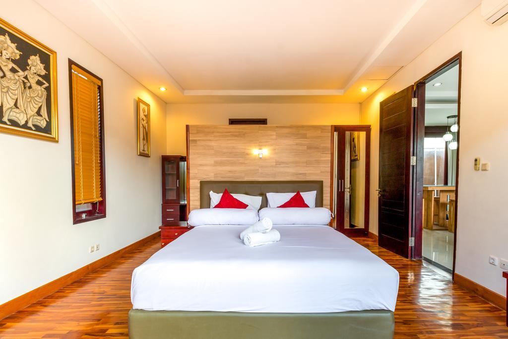 Villa Gayatri Seminyak Buitenkant foto