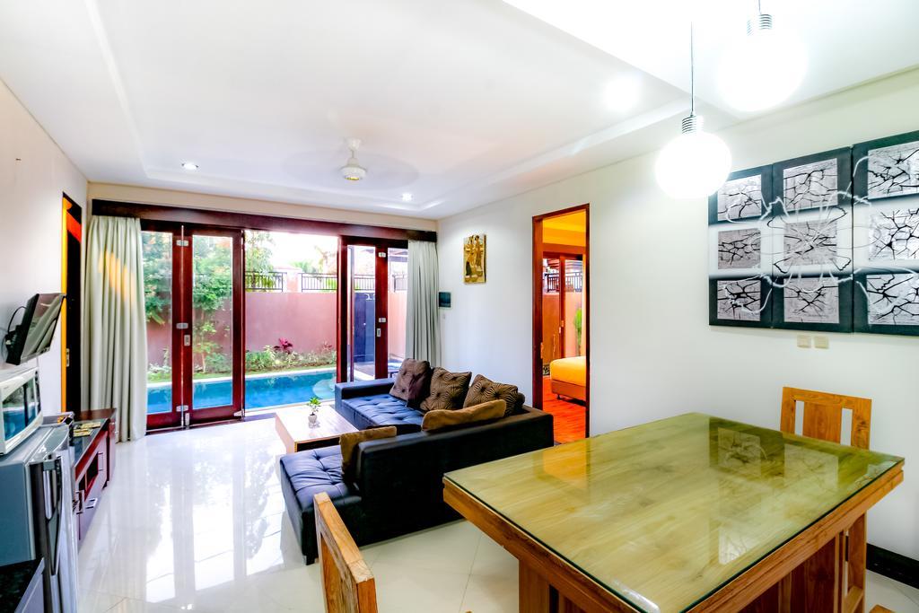 Villa Gayatri Seminyak Buitenkant foto