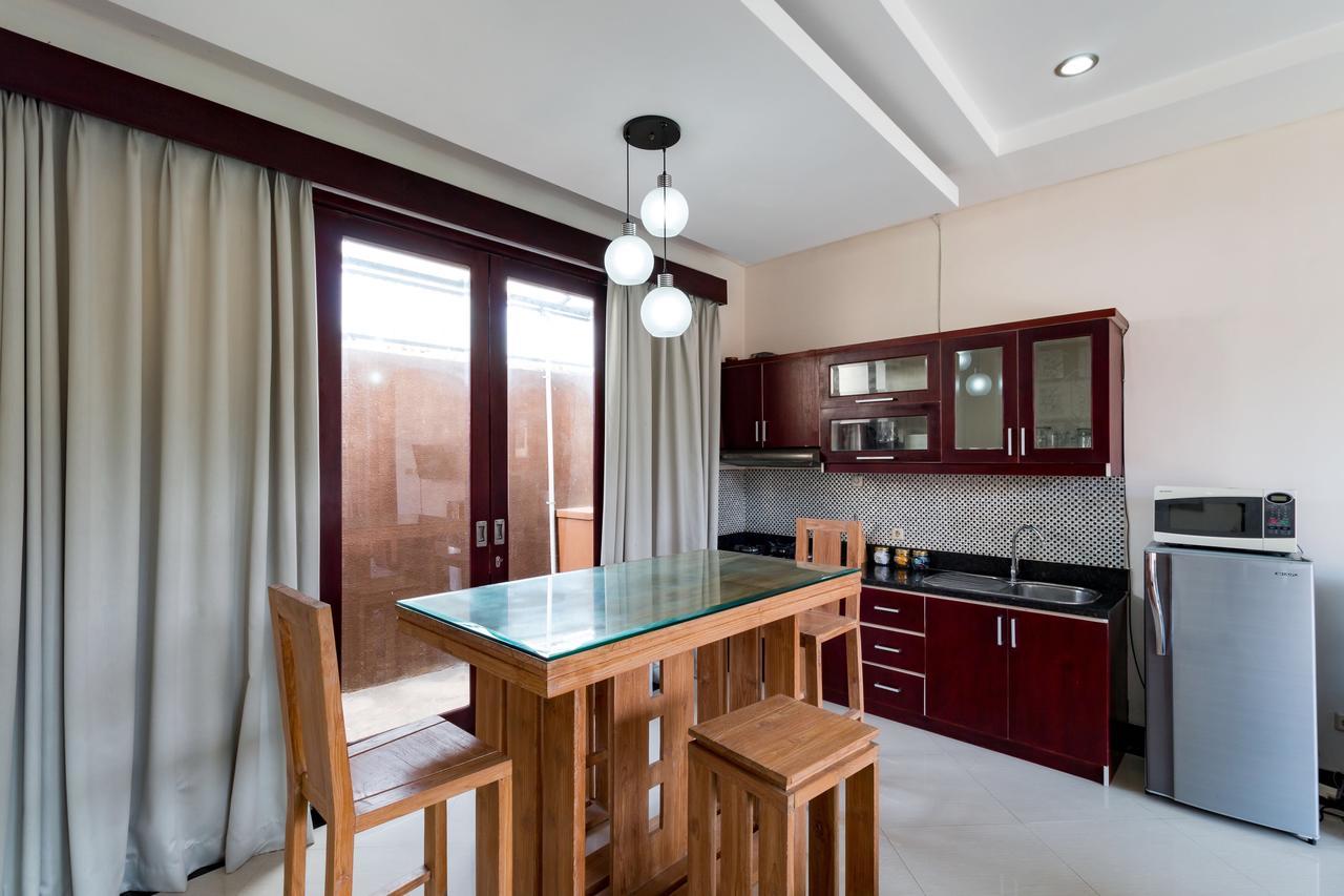 Villa Gayatri Seminyak Buitenkant foto