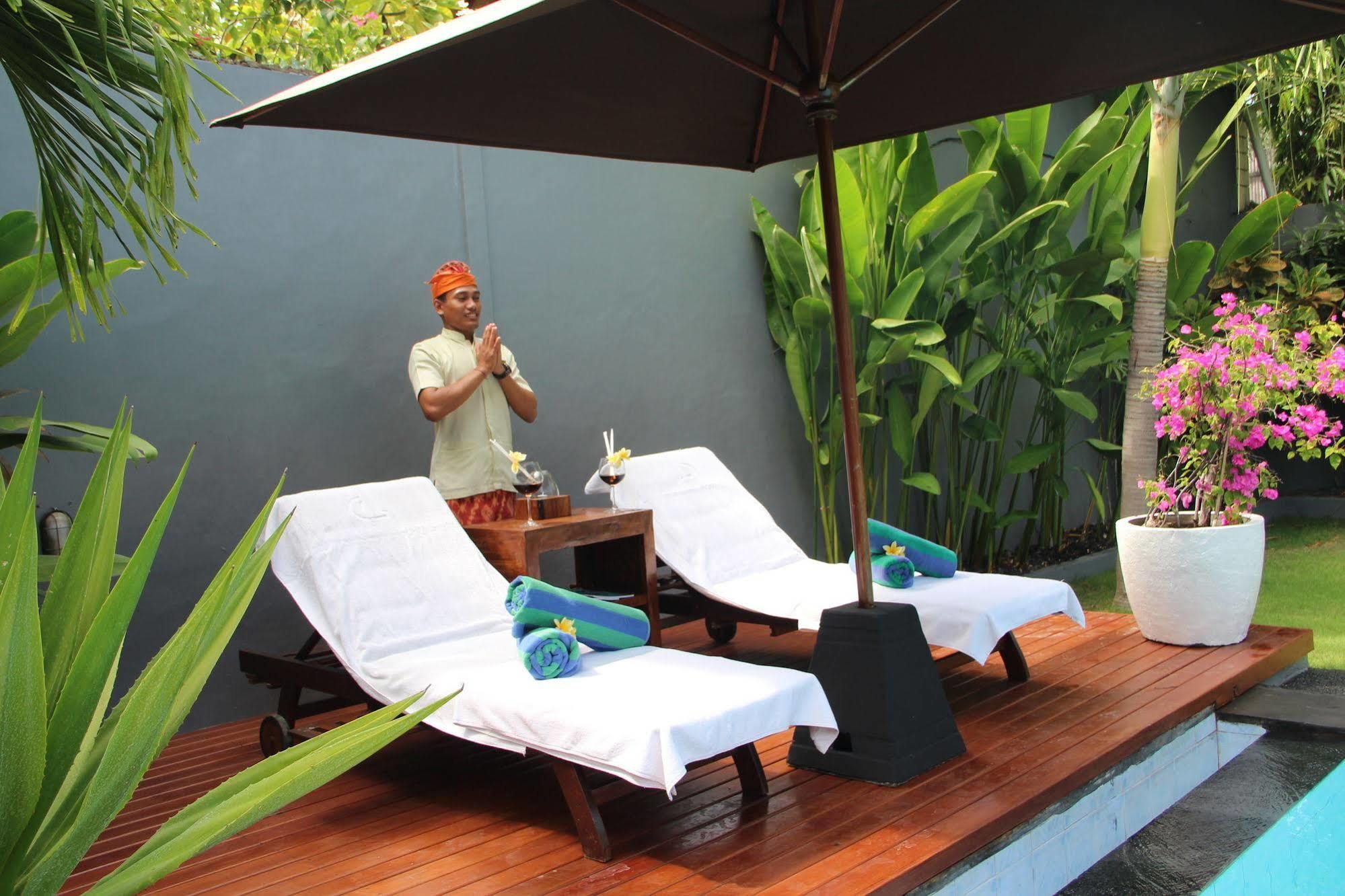 Villa Gayatri Seminyak Buitenkant foto