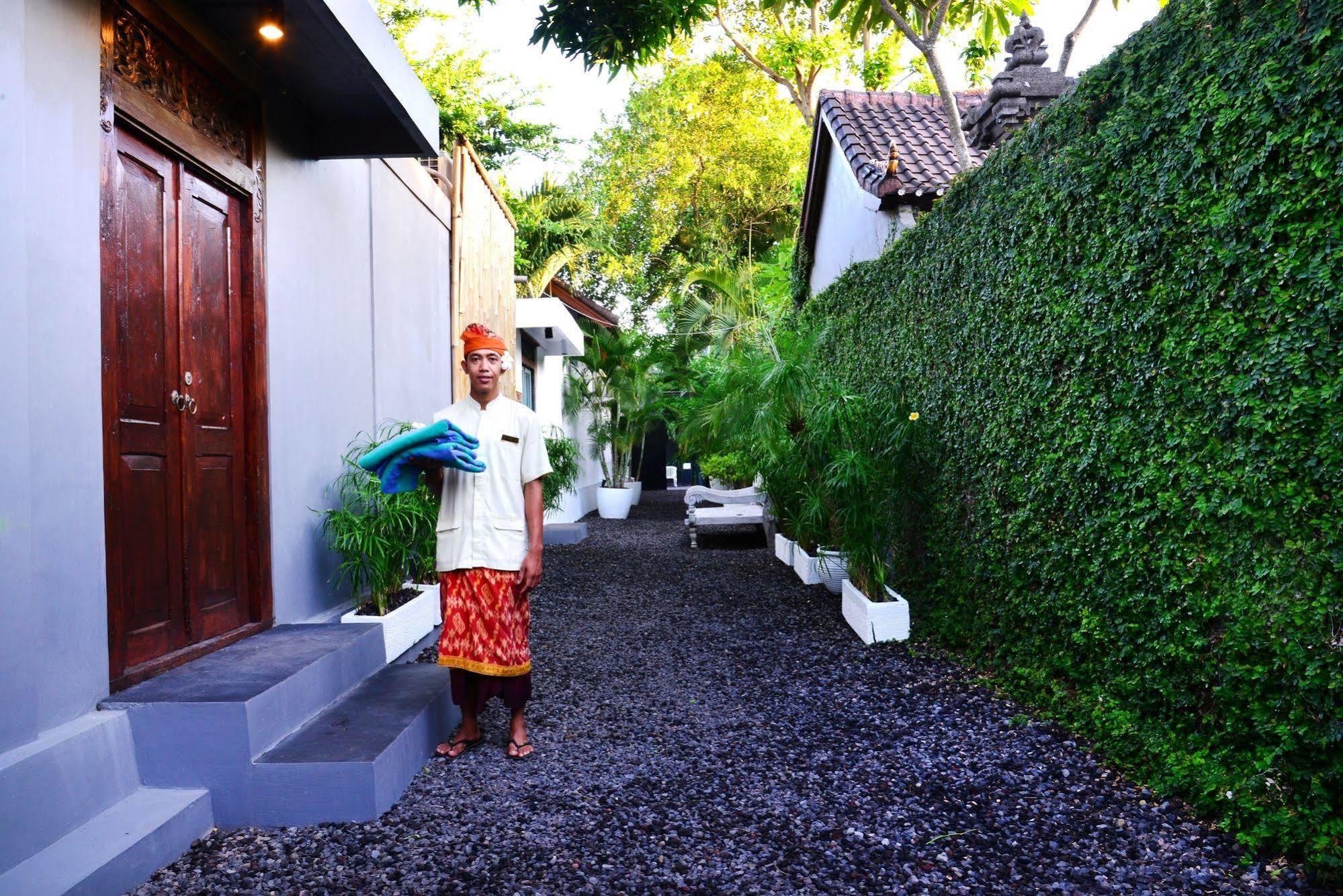 Villa Gayatri Seminyak Buitenkant foto